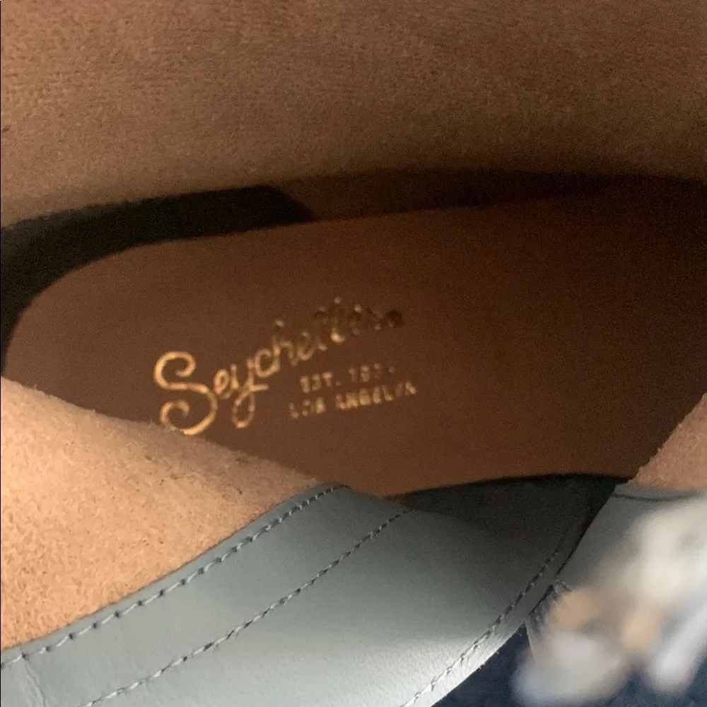 NWOT Blue Leather Western Ankle Boots with Zipper. - Picture 6 of 6